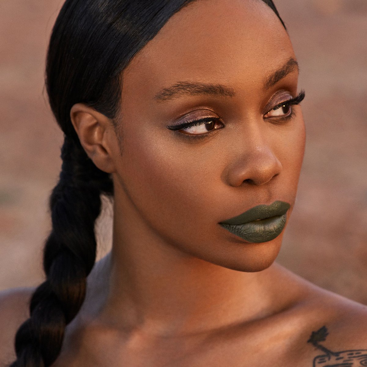 Transforming Lives: The Impact of FUE Hair Transplants 33